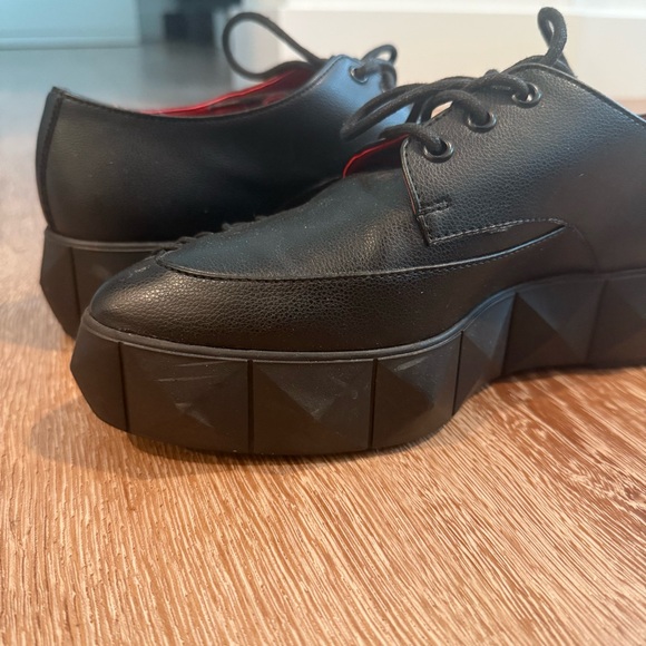 Von D shoes Bauhaus vegan leather creeper platform shoes Size 7.5 - Picture 3 of 4